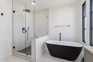 3901 E Weldon Ave, Phoenix, AZ 85018 - Photo 14