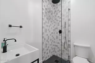 3901 E Weldon Ave, Phoenix, AZ 85018 - Photo 18