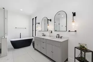 3901 E Weldon Ave, Phoenix, AZ 85018 - Photo 14