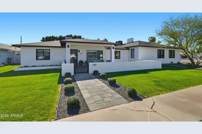 3901 E Weldon Avenue, Phoenix, AZ 85018 - Photo 2