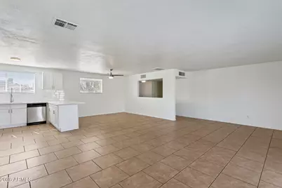 5662 W Mariposa Street, Phoenix, AZ 85031 - Photo 8