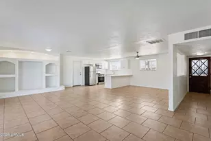 5662 W Mariposa St, Phoenix, AZ 85031 - Photo 6