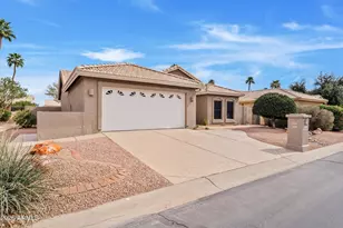 24907 S Lakestar Dr, Sun Lakes, AZ 85248 - Photo 2