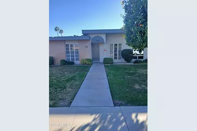 9905 W Hawthorn Drive, Sun City, AZ 85351 - Photo 2