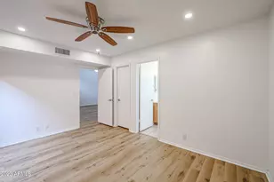 8940 W Olive Ave, Peoria, AZ 85345 - Photo 16