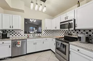 2412 E Rosemonte Dr, Phoenix, AZ 85050 - Photo 24