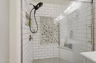 2412 E Rosemonte Dr, Phoenix, AZ 85050 - Photo 14