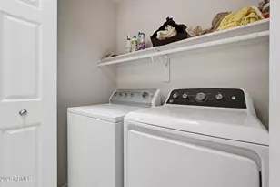 2412 E Rosemonte Dr, Phoenix, AZ 85050 - Photo 20