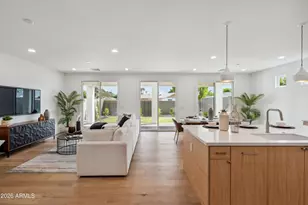 5537 E Earll Dr, Phoenix, AZ 85018 - Photo 8