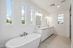 5537 E Earll Dr, Phoenix, AZ 85018 - Photo 24