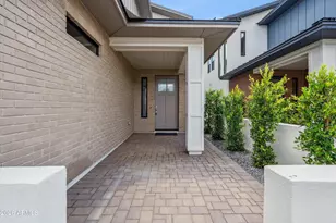 5537 E Earll Dr, Phoenix, AZ 85018 - Photo 2