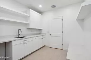 5533 E Earll Dr, Phoenix, AZ 85018 - Photo 14