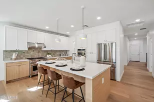 5533 E Earll Dr, Phoenix, AZ 85018 - Photo 8