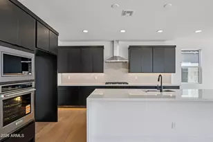 7945 W Griswold Rd, Peoria, AZ 85345 - Photo 16