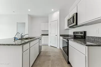 1539 E Glazier Drive E, Casa Grande, AZ 85122 - Photo 1