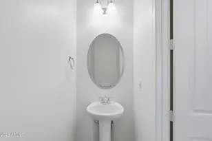 1367 S Country Club Dr, Mesa, AZ 85210 - Photo 32