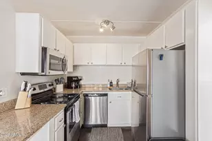 1002 E Osborn Rd, Phoenix, AZ 85014 - Photo 12