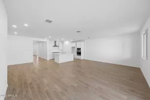 17308 W Saguaro Vis Dr, Surprise, AZ 85387 - Photo 4