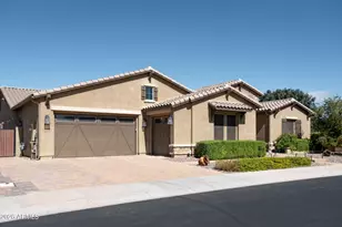 1988 E Blackhawk Dr, Gilbert, AZ 85298 - Photo 2