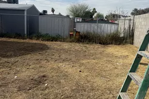 8048 W Hazelwood St, Phoenix, AZ 85033 - Photo 16