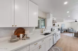 10647 W Campana Dr, Sun City, AZ 85351 - Photo 20