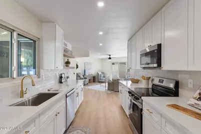 10647 W Campana Drive, Sun City, AZ 85351 - Photo 18