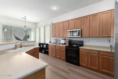 26724 N 83rd Drive, Peoria, AZ 85383 - Photo 10