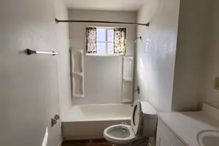 2032 W State Ave, Phoenix, AZ 85021 - Photo 8