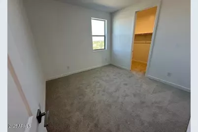 10223 S 20th Lane, Phoenix, AZ 85041 - Photo 8