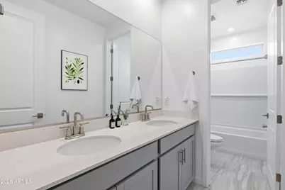 10223 S 20th Lane, Phoenix, AZ 85041 - Photo 10