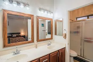 2621 E Pecan Rd, Phoenix, AZ 85040 - Photo 24