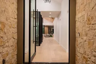 4704 N 40th Pl, Phoenix, AZ 85018 - Photo 8