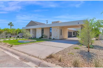 4704 N 40th Place, Phoenix, AZ 85018 - Photo 4