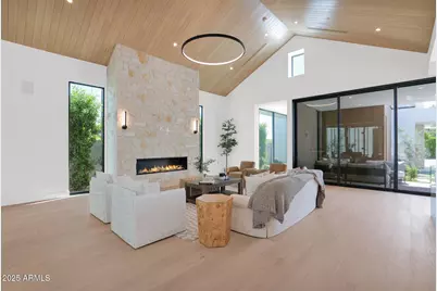 4704 N 40th Place, Phoenix, AZ 85018 - Photo 16