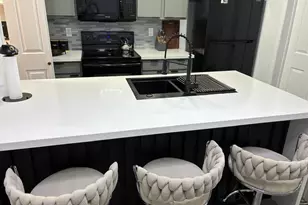 2815 N 52nd St, Phoenix, AZ 85008 - Photo 2