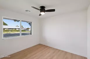 735 E Manhatton Dr, Tempe, AZ 85282 - Photo 36