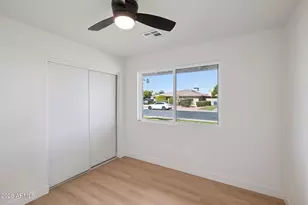 735 E Manhatton Dr, Tempe, AZ 85282 - Photo 32