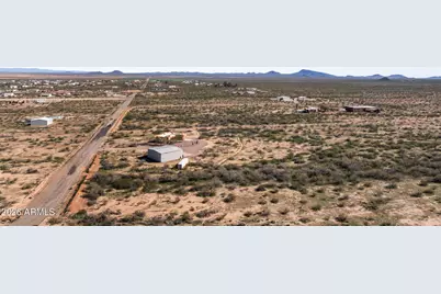 51921 W William Road, Aguila, AZ 85320 - Photo 30
