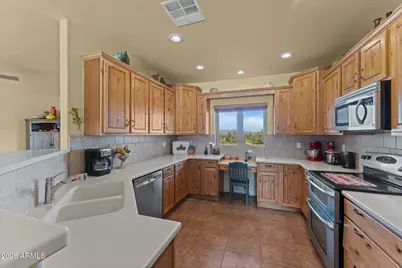 51921 W William Road, Aguila, AZ 85320 - Photo 8