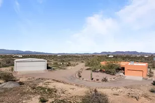 51921 W William Rd, Aguila, AZ 85320 - Photo 20