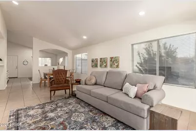 10736 W Turney Avenue, Phoenix, AZ 85037 - Photo 10