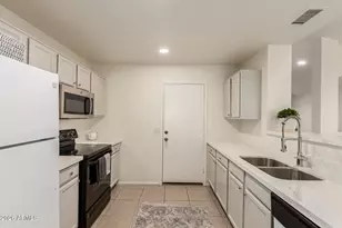 10736 W Turney Ave, Phoenix, AZ 85037 - Photo 4