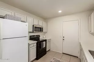 10736 W Turney Ave, Phoenix, AZ 85037 - Photo 14