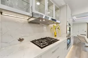 7161 E Rancho Vista Dr, Scottsdale, AZ 85251 - Photo 8