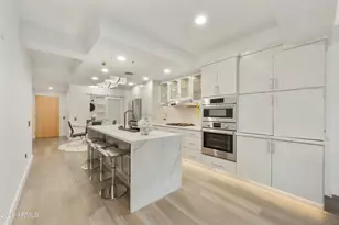 7161 E Rancho Vista Dr, Scottsdale, AZ 85251 - Photo 10