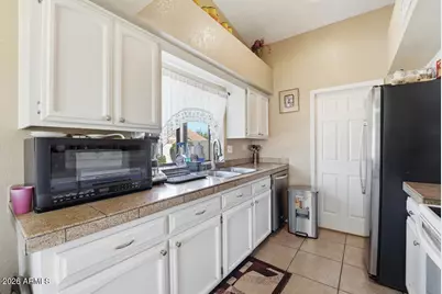 11226 N 60th Court, Glendale, AZ 85304 - Photo 10