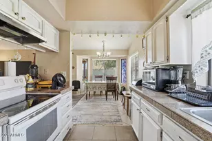 11226 N 60th Ct, Glendale, AZ 85304 - Photo 12