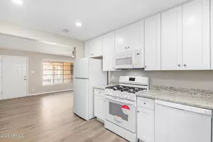 3646 E Glenrosa Ave, Phoenix, AZ 85018 - Photo 4
