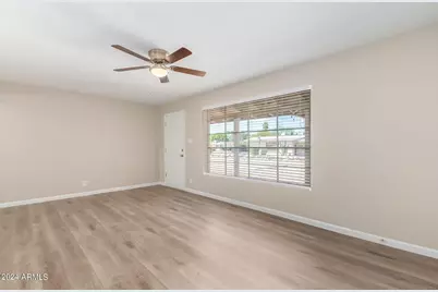 3646 E Glenrosa Avenue #Apt 2, Phoenix, AZ 85018 - Photo 6