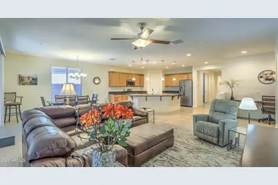 15634 N 109th Avenue, Sun City, AZ 85351 - Photo 2